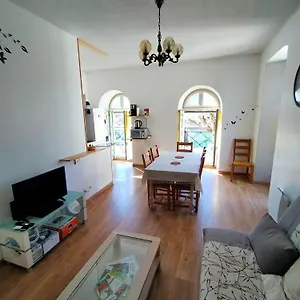 le-6-magnifique-appt-bagnres-de-bigorre-3toiles.midi-pyreneeshotels.com/